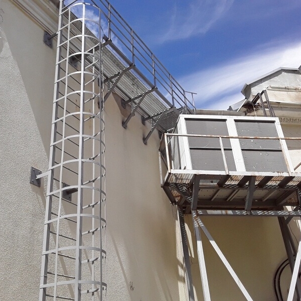 Монтаж, ремонт и покраска пожарных эвакуационных лестниц